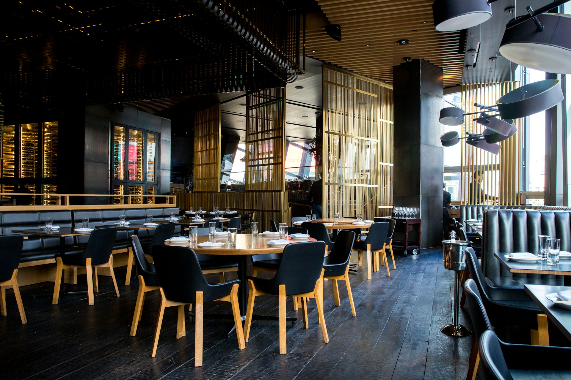 Editorial cover artwork for the UK restaurant website guide